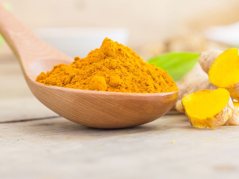 Hợp chất Curcumin trong nghệ mang đến nhiều lợi ích cho sức khỏe, góp phần chống lão hóa hiệu quả