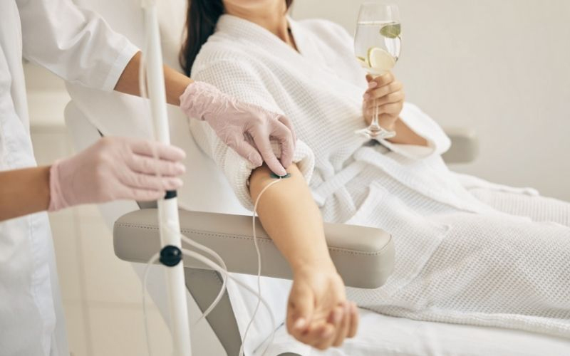 Khi cấy tế bào gốc, bạn nên tuân thủ liệu trình